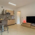 Rivierarent 84 House Finale Ligure