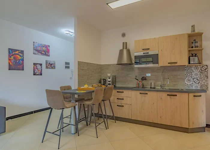 Rivierarent 84 House