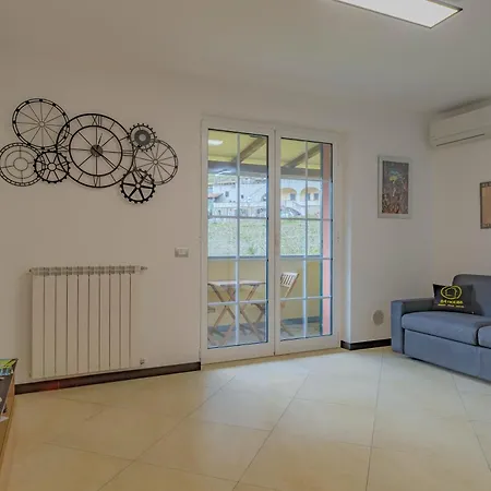 Rivierarent 84 House アパート *